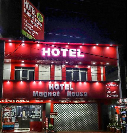 Hotel Magnet House Dehradún Kültér fotó